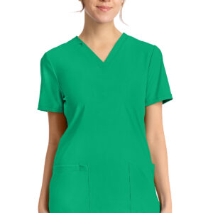 CK832 2-Pocket V-Neck Top